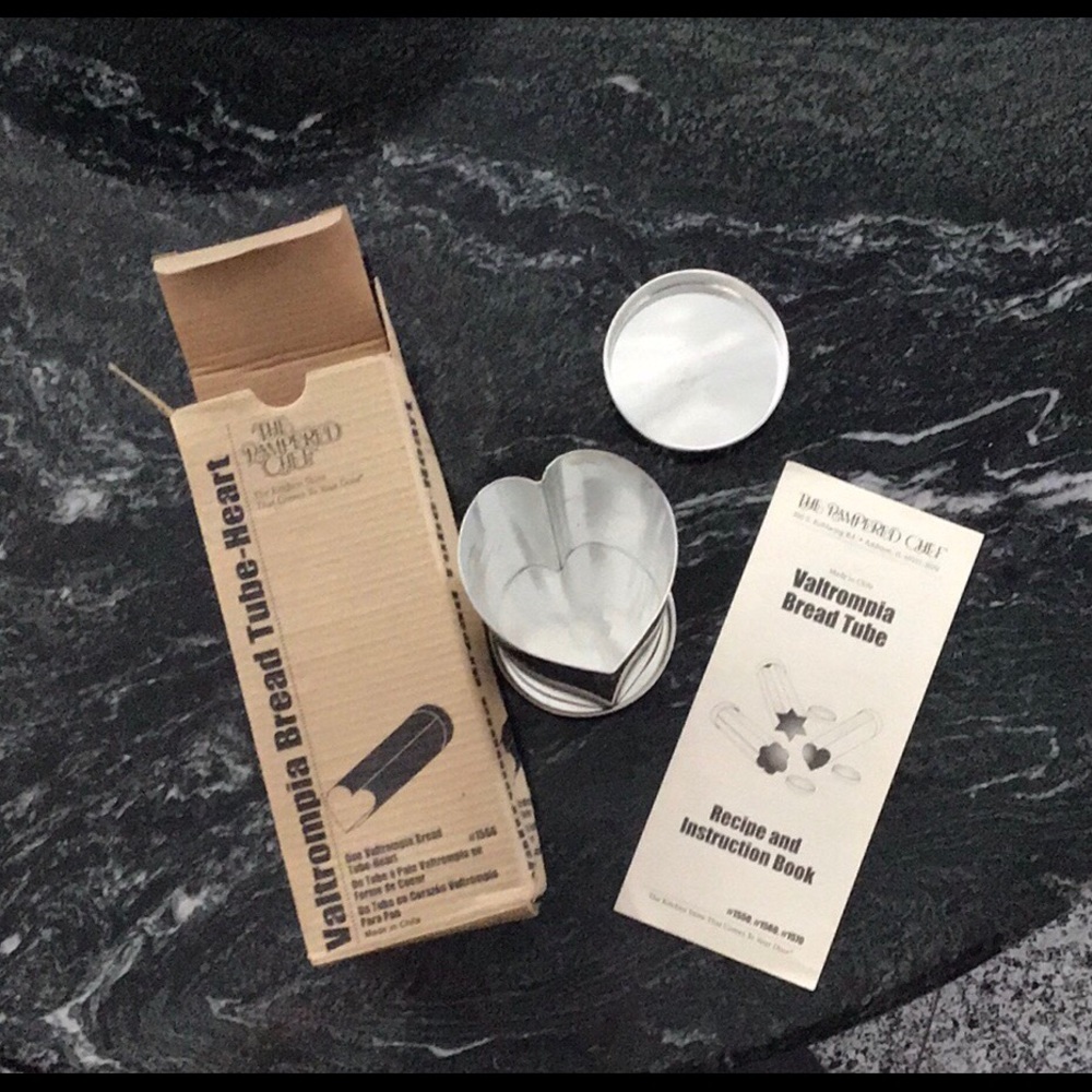 Pampered Chef Valtrompia Bread Tube-HEART